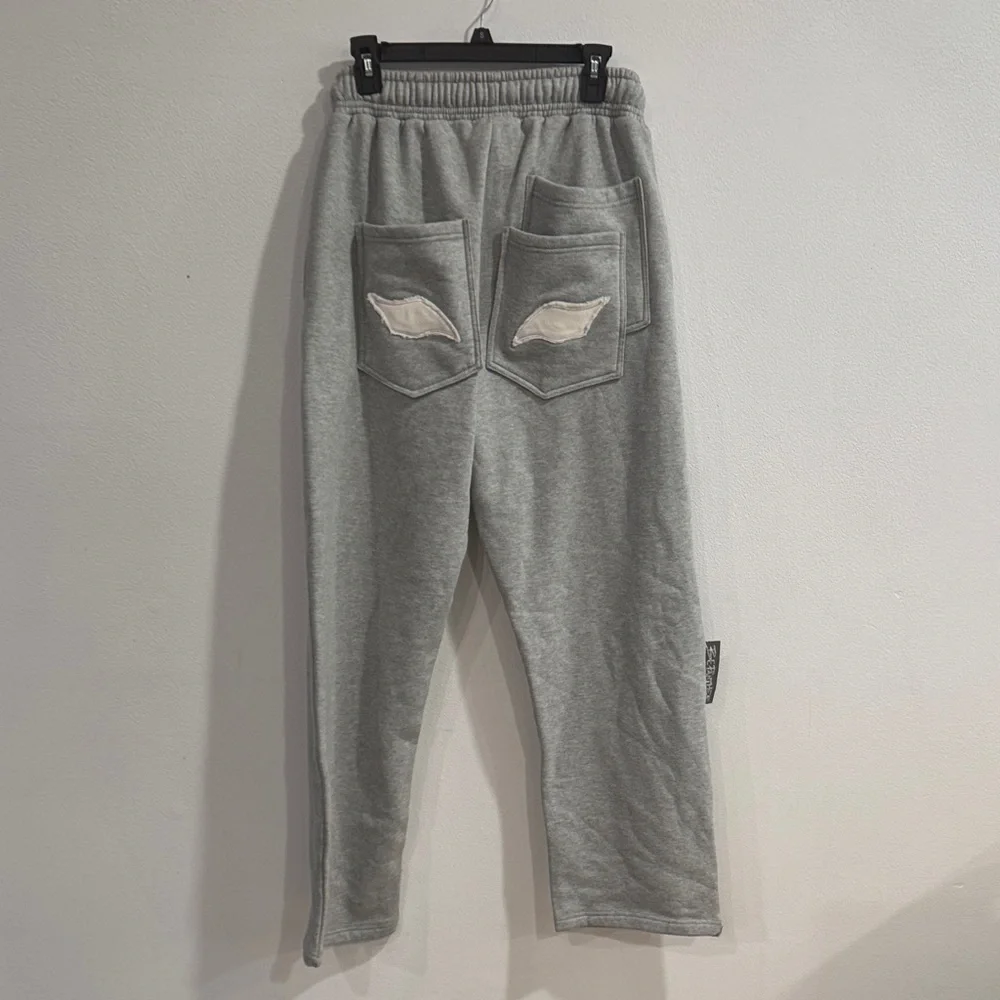 Be Panther Signature Panther Eyes outfit